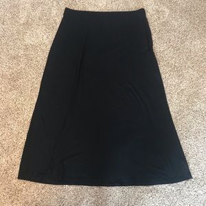 🦄PRICE DROP🦄Black maxi skirt